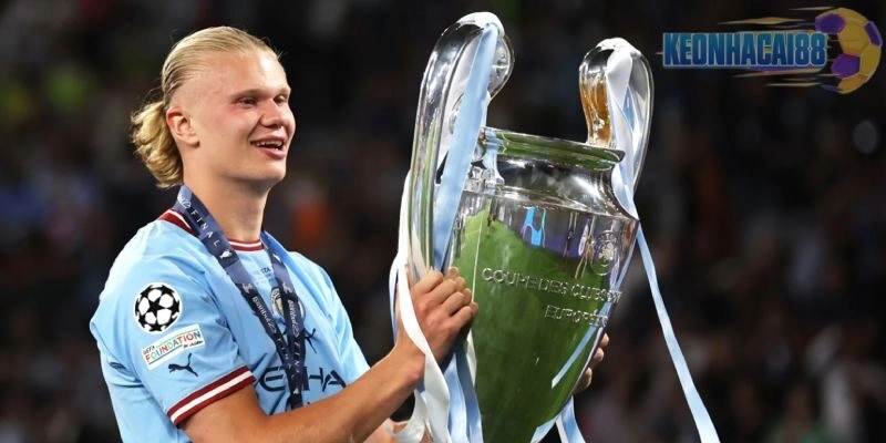 Haaland góp đại công giúp Man City giành cú "ăn ba" ngay mùa đầu khoác áo